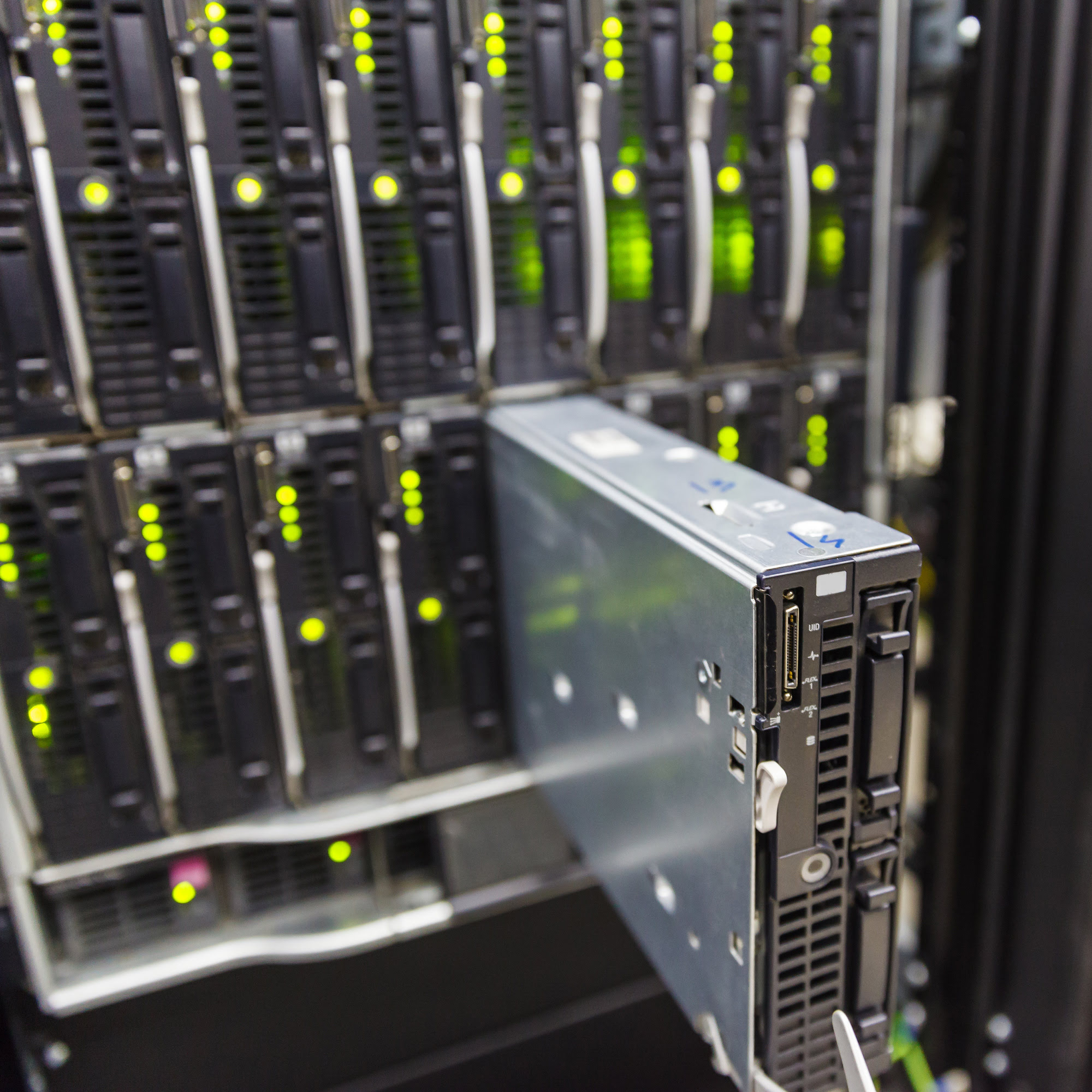 How to Find the Best Dedicated Server for Your Business